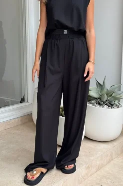 Aura Pant Black