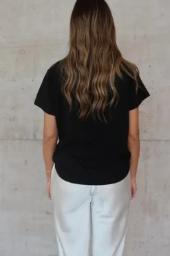 Black Tee