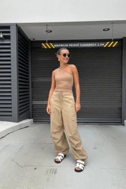 One Shoulder Strap Tank Beige